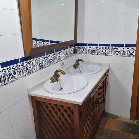 Callejon Del Palacio Munoveros