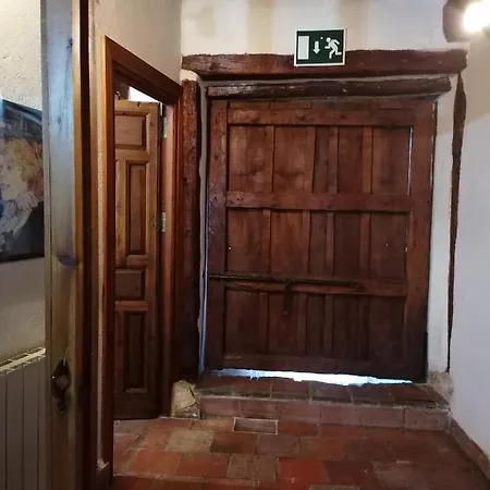 Callejon Del Palacio Nyaraló *