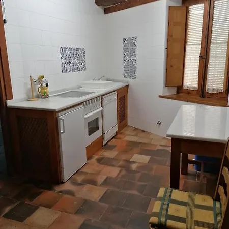 Callejon Del Palacio * Munoveros